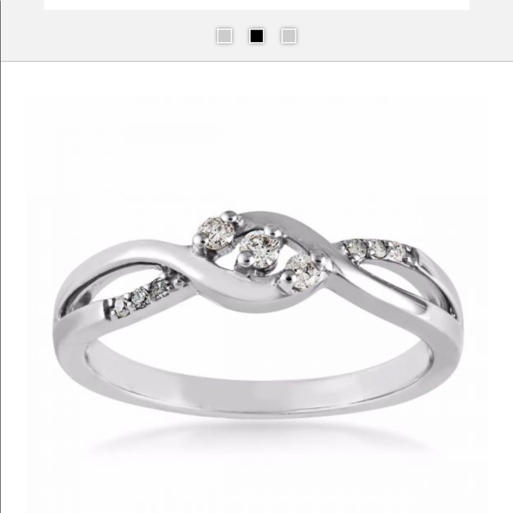 Promise Ring from Riddle’s Jewelry - Picture 3 of 5